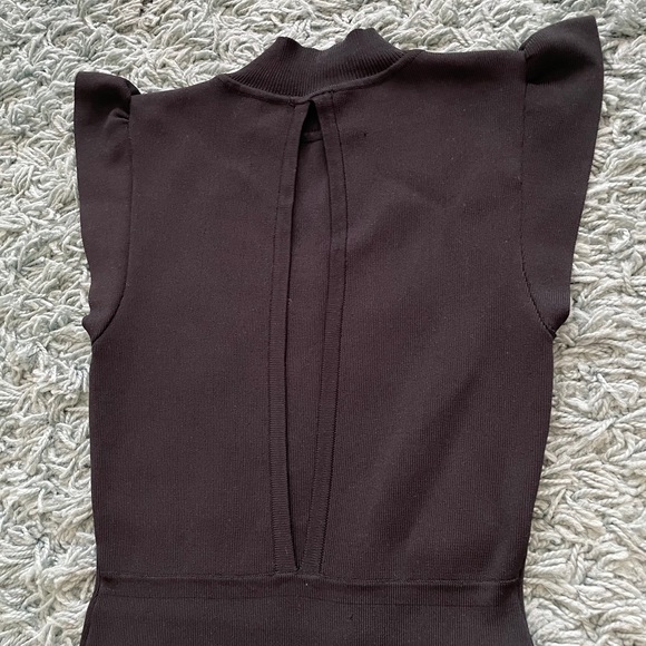 Black dress - Picture 4 of 6